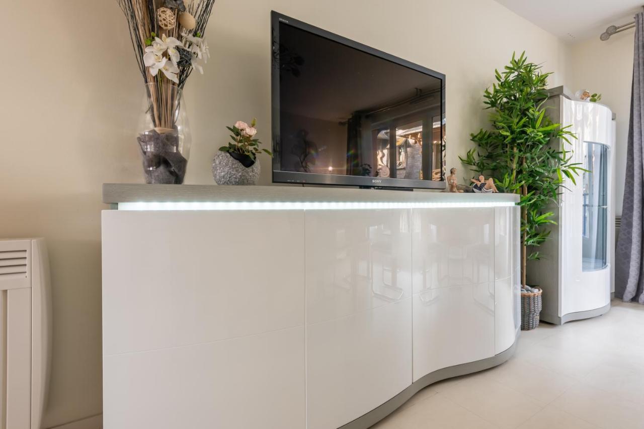 Swan - Avec Balcon Proche Apartment